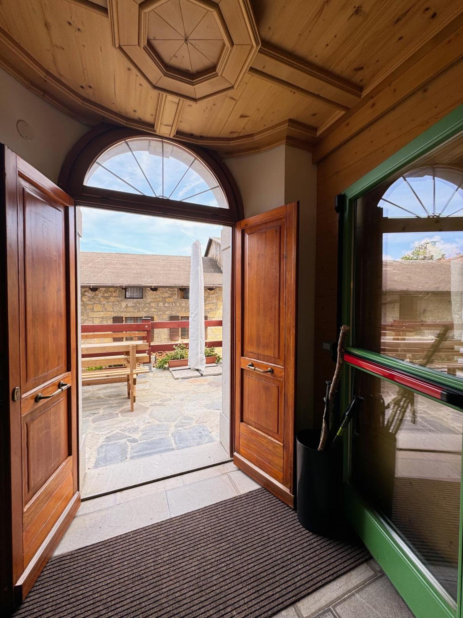 Neider Hotel - Alpine Retreat サウリス エクステリア 写真